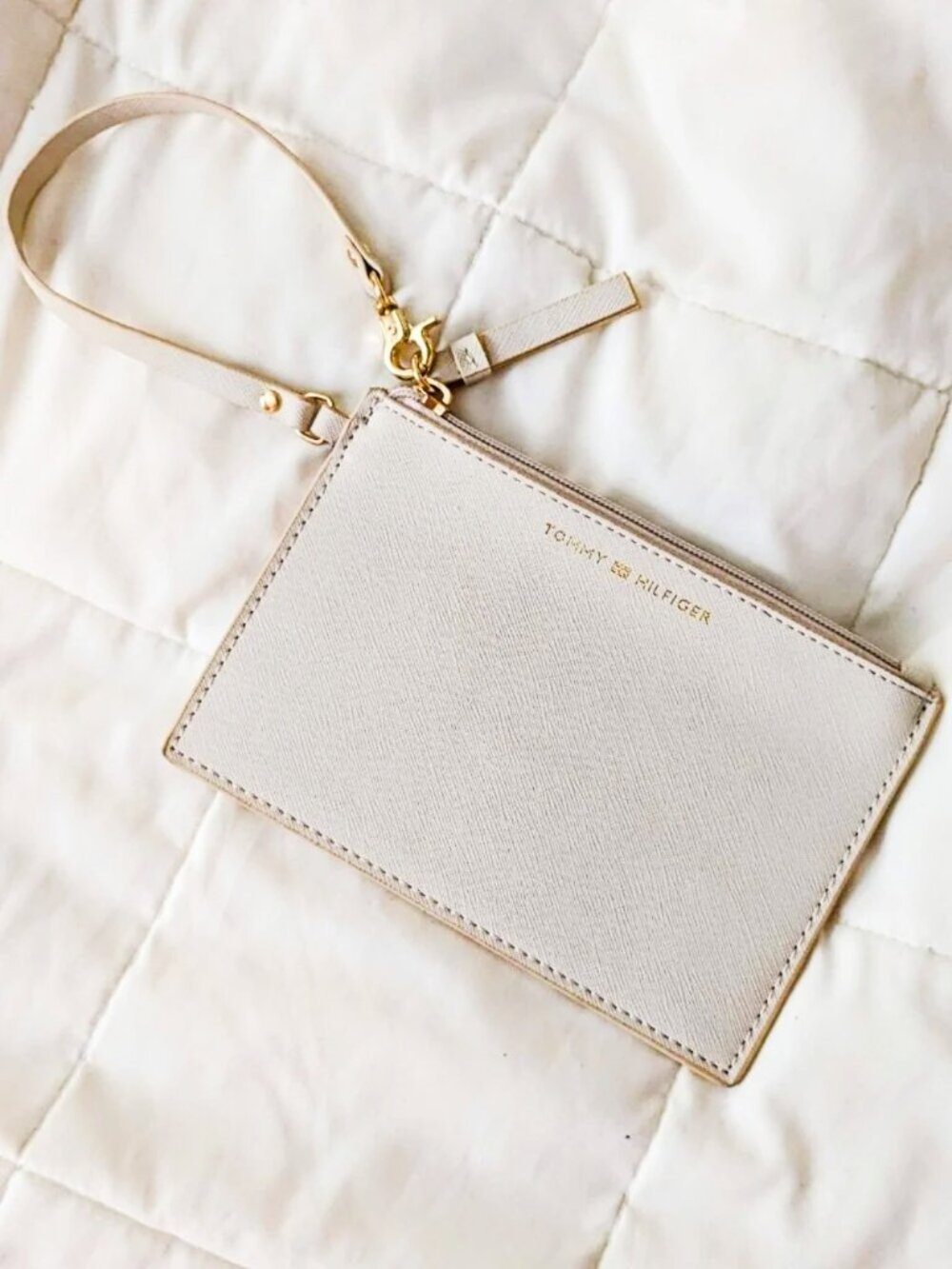 Tommy Hilfiger Crossgrain Vegan Leather Wristlet Pouch Cream White Gold NWOT